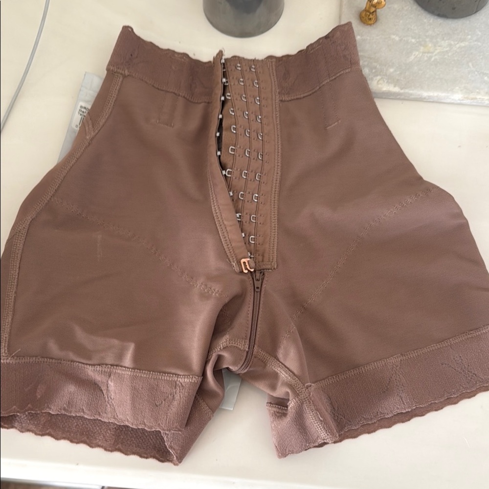 Brown High Waist Vintage-Inspired Shorts